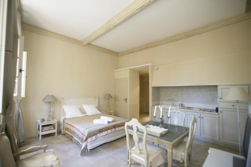 Le Couvent D'Herepian - Hotel & Spa Pokoj fotografie
